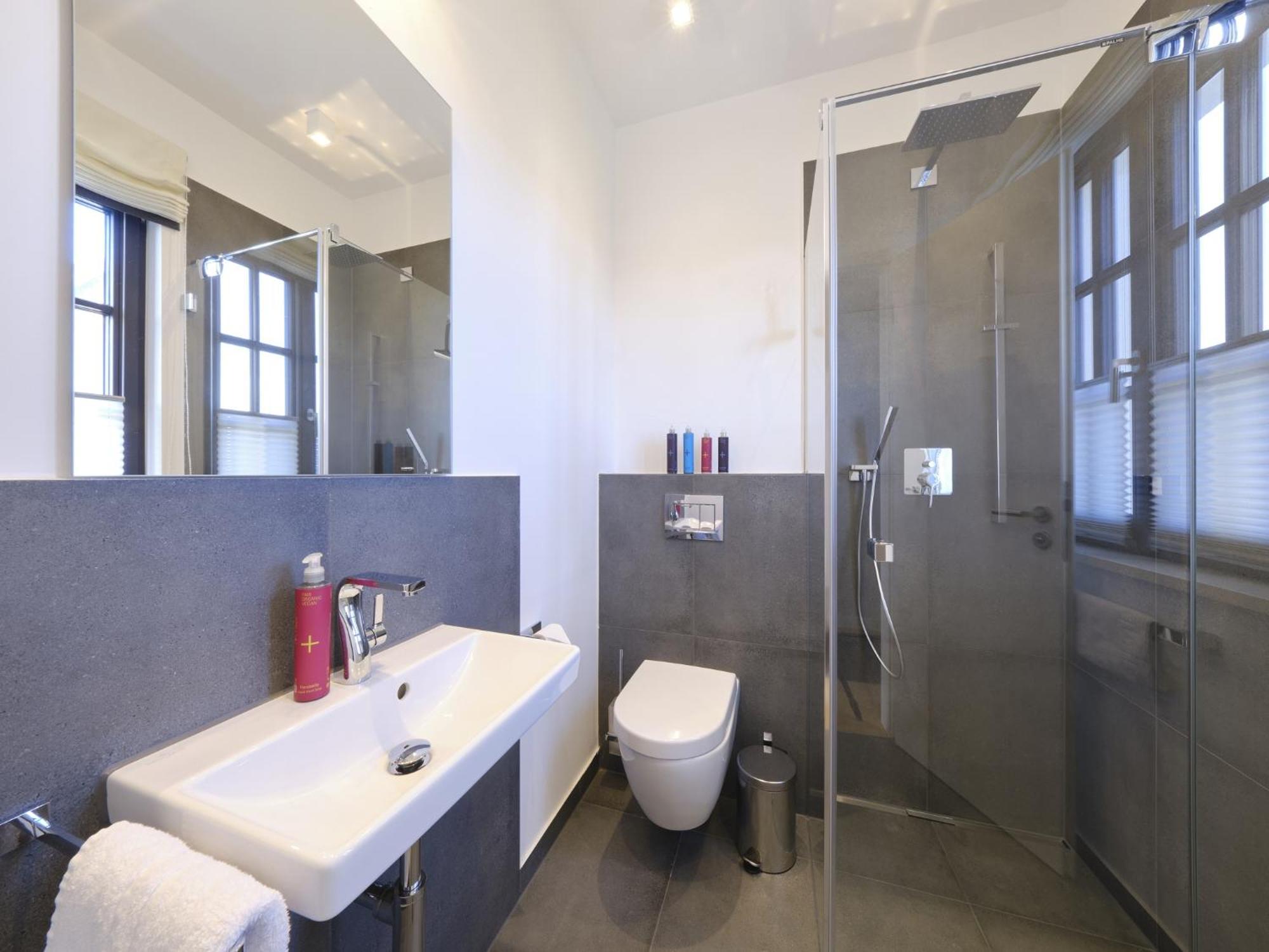 Reetland Am - Luxusplus Reetdachvilla Mit 4 Schlafzimmern, Aussensauna, Loungebereich Und Kamin G07 Dranske