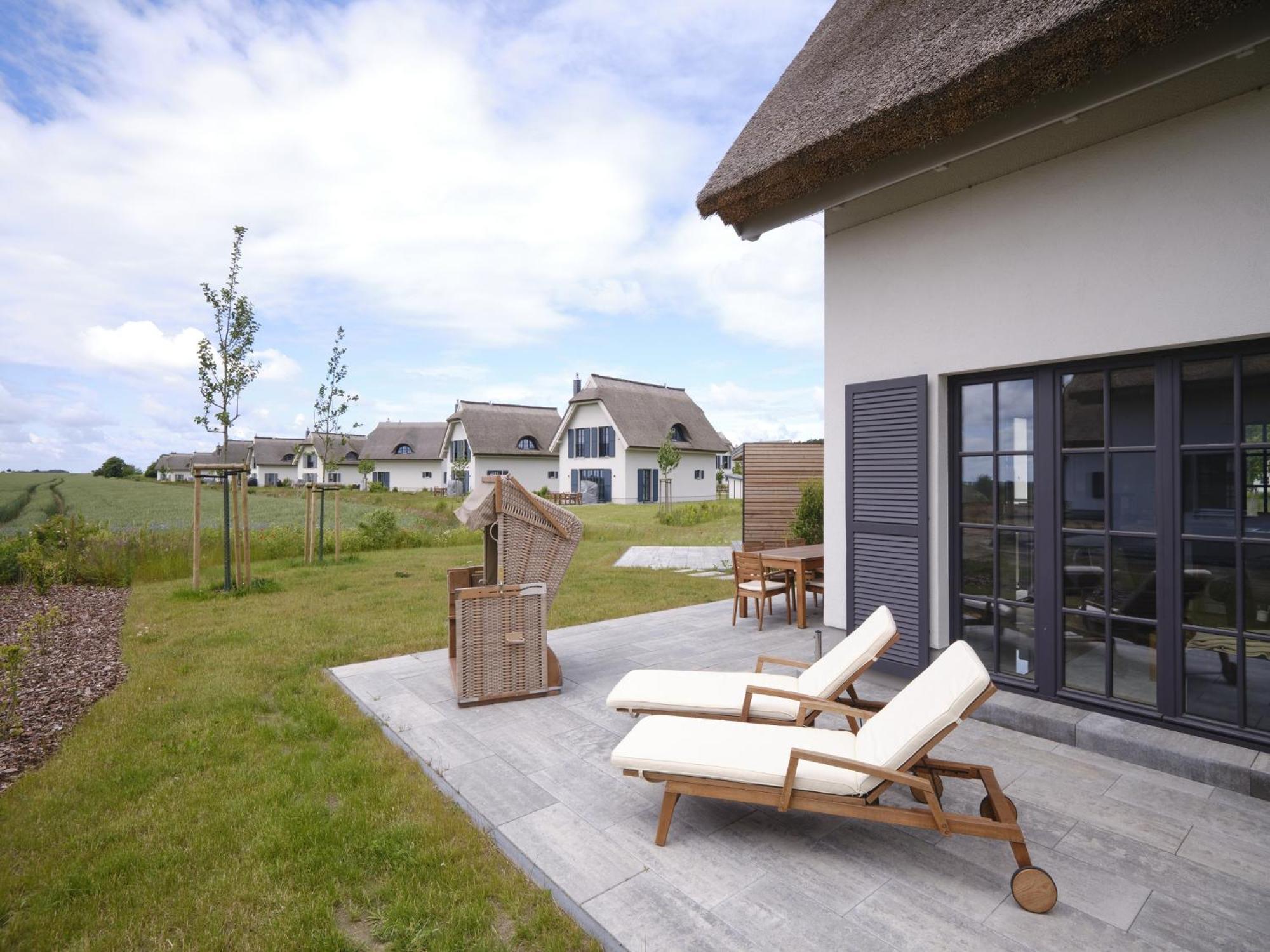 Reetland Am - Luxusplus Reetdachvilla Mit 4 Schlafzimmern, Aussensauna, Loungebereich Und Kamin G07 * Dranske
